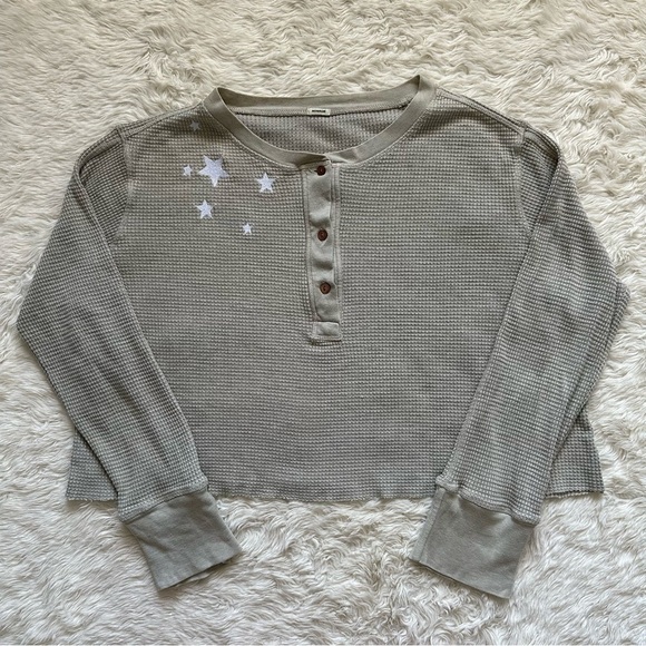 Monrow Top Oversized Crop Henley Thermal Shirt Star Embroidered Long Sleeve S - Picture 2 of 10